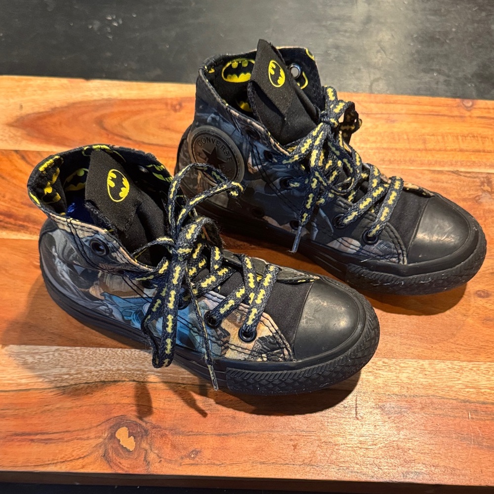 Converse All-Star Chuck Taylor Batman DC Comica Kids High-Top Sneakers - 11C - Picture 9 of 14